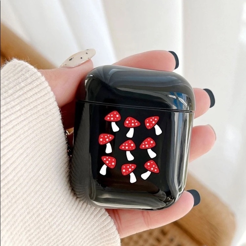 🎉HP🎉 
Mushroom 🍄 AirPods Case, NWOT (For Bundles Only)